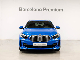 Fotos de BMW Serie 1 118d color Azul. Año 2024. 110KW(150CV). Diésel. En concesionario Barcelona Premium -- GRAN VIA de Barcelona