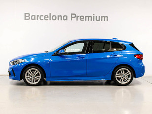 Fotos de BMW Serie 1 118d color Azul. Año 2024. 110KW(150CV). Diésel. En concesionario Barcelona Premium -- GRAN VIA de Barcelona