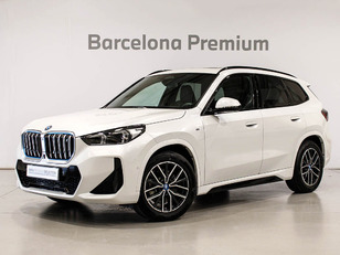 Fotos de BMW iX1 xDrive30 color Blanco. Año 2023. 230KW(313CV). Eléctrico. En concesionario Barcelona Premium -- GRAN VIA de Barcelona