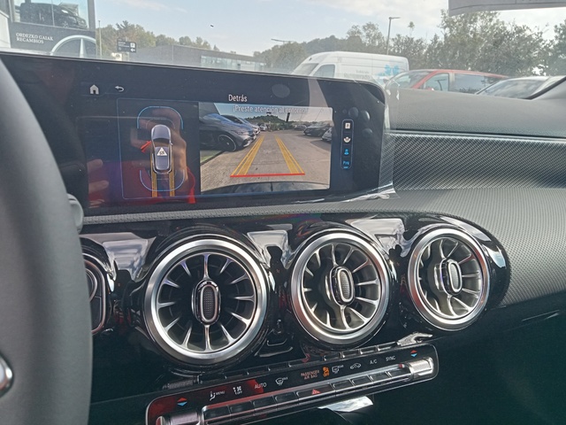 Mercedes-Benz Clase A 180 100 kW (136 CV)