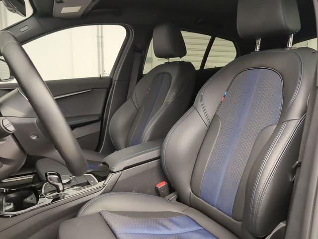 BMW Serie 1 118d color Negro. Año 2024. 110KW(150CV). Diésel. En concesionario Automotor Premium Marbella - Málaga de Málaga