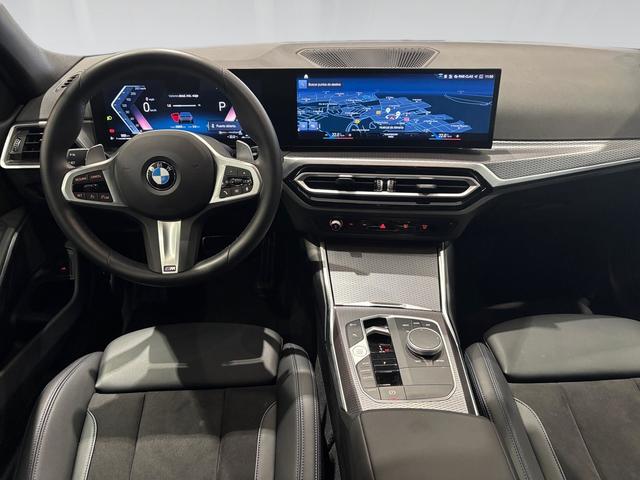 BMW Serie 3 318d color Gris. Año 2024. 110KW(150CV). Diésel. En concesionario Automotor Costa, S.L.U. de Almería