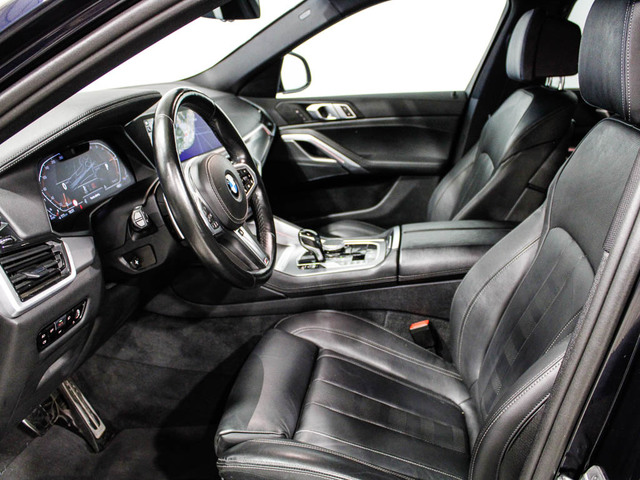 BMW X6 xDrive30d color Negro. Año 2021. 210KW(286CV). Diésel. En concesionario Barcelona Premium -- GRAN VIA de Barcelona
