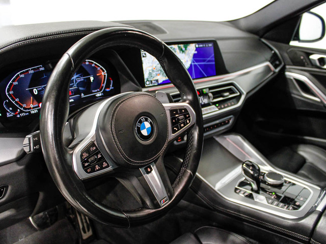 BMW X6 xDrive30d color Negro. Año 2021. 210KW(286CV). Diésel. En concesionario Barcelona Premium -- GRAN VIA de Barcelona