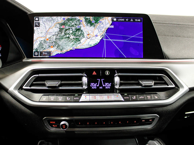 BMW X6 xDrive30d color Negro. Año 2021. 210KW(286CV). Diésel. En concesionario Barcelona Premium -- GRAN VIA de Barcelona