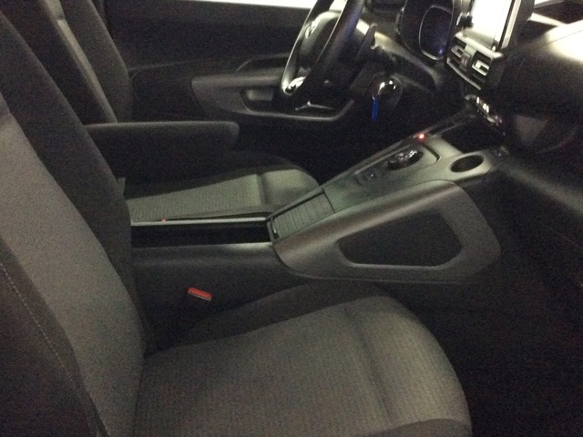 Toyota Proace City Verso 1.2 Family Active L1 Auto 96 kW (131 CV)