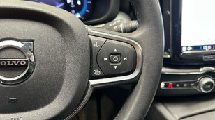 Volvo XC60 B4 D Core Auto 145 kW (197 CV) - 43 Volvo XC60 B4 D Ocasión 145 KW (197CV) - 43