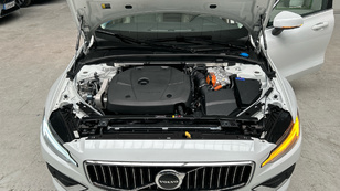 Volvo V60 T6 Recharge Inscription Core AWD Auto 257 kW (350 CV) - 38 Volvo V60 T6 Ocasión 257 KW (350CV) - 38