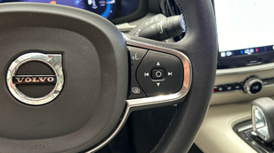 Volvo V60 T6 Recharge Inscription Core AWD Auto 257 kW (350 CV) - 45 Volvo V60 T6 Ocasión 257 KW (350CV) - 45