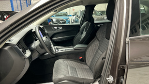 Volvo XC60 B4 D Essential Auto 145 kW (197 CV) - 8 Volvo XC60 B4 D Ocasión 145 KW (197CV) - 8