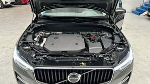 Volvo XC60 B4 D Essential Auto 145 kW (197 CV) - 32 Volvo XC60 B4 D Ocasión 145 KW (197CV) - 32