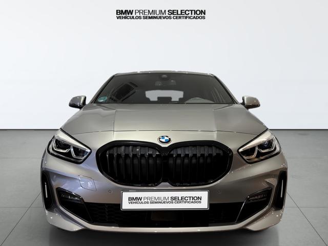 BMW Serie 1 118d color Gris. Año 2024. 110KW(150CV). Diésel. En concesionario Automotor Costa, S.L.U. de Almería