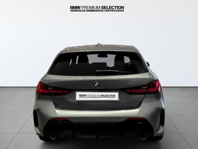 BMW Serie 1 118d color Gris. Año 2024. 110KW(150CV). Diésel. En concesionario Automotor Costa, S.L.U. de Almería
