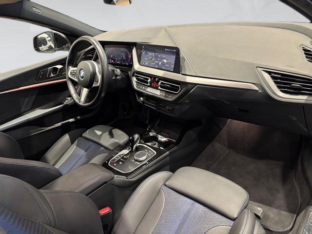 BMW Serie 1 118d color Gris. Año 2024. 110KW(150CV). Diésel. En concesionario Automotor Costa, S.L.U. de Almería