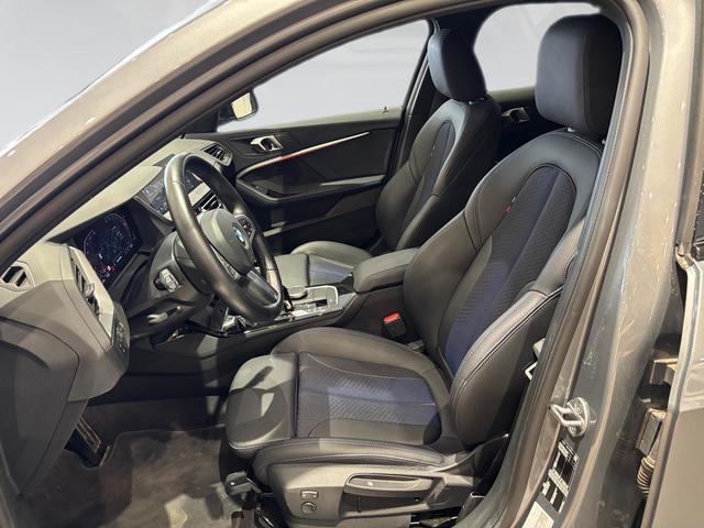 BMW Serie 1 118d color Gris. Año 2024. 110KW(150CV). Diésel. En concesionario Automotor Costa, S.L.U. de Almería