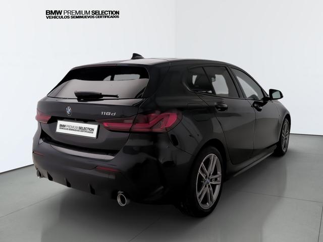 BMW Serie 1 118d color Negro. Año 2024. 110KW(150CV). Diésel. En concesionario Automotor Costa, S.L.U. de Almería