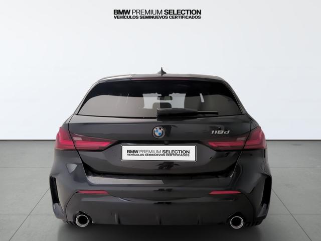 BMW Serie 1 118d color Negro. Año 2024. 110KW(150CV). Diésel. En concesionario Automotor Costa, S.L.U. de Almería