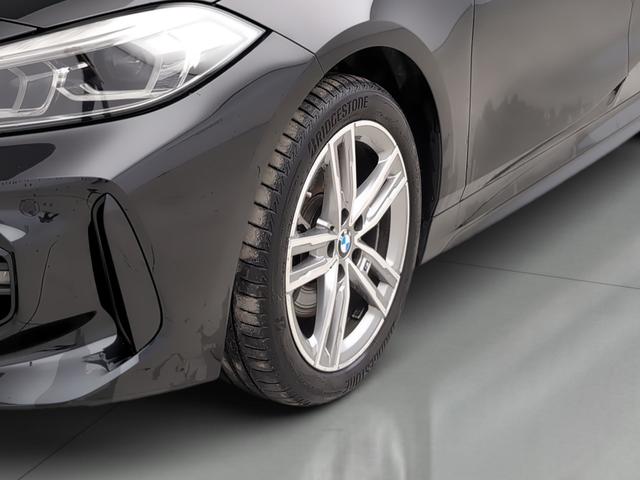 BMW Serie 1 118d color Negro. Año 2024. 110KW(150CV). Diésel. En concesionario Automotor Costa, S.L.U. de Almería
