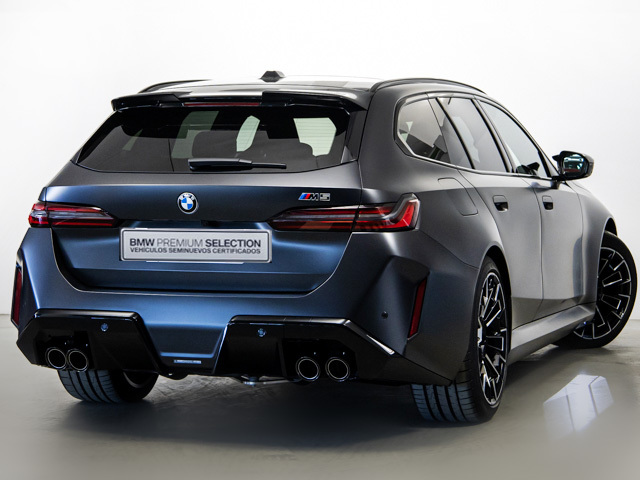 BMW M M5 Touring color Gris. Año 2025. 535KW(727CV). Híbrido Electro/Gasolina. En concesionario BMW Fuenteolid Valladolid de Valladolid
