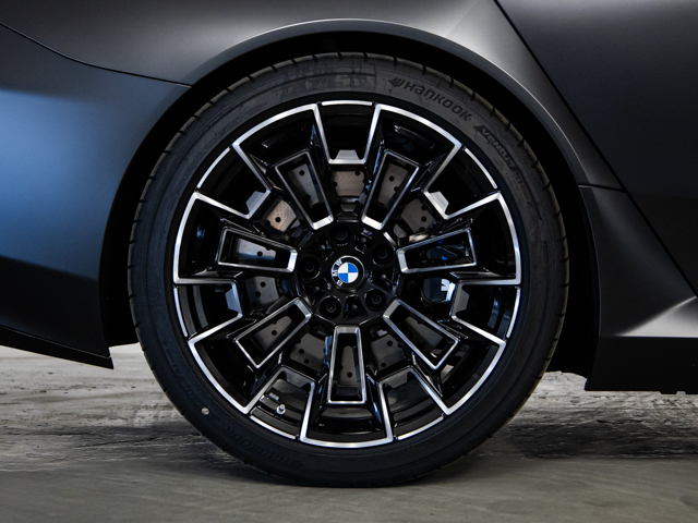 BMW M M5 Touring color Gris. Año 2025. 535KW(727CV). Híbrido Electro/Gasolina. En concesionario BMW Fuenteolid Valladolid de Valladolid