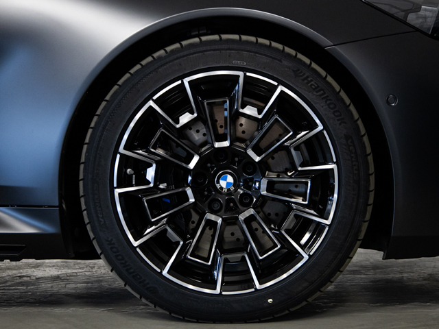 BMW M M5 Touring color Gris. Año 2025. 535KW(727CV). Híbrido Electro/Gasolina. En concesionario BMW Fuenteolid Valladolid de Valladolid