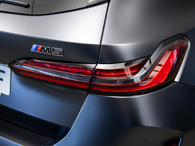 BMW M M5 Touring color Gris. Año 2025. 535KW(727CV). Híbrido Electro/Gasolina. En concesionario BMW Fuenteolid Valladolid de Valladolid