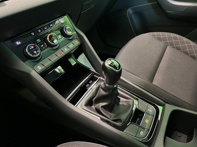 Skoda Karoq 1.5 TSI ACT Ambition 110 kW (150 CV)