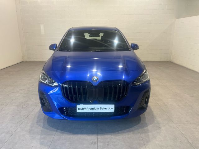 BMW Serie 2 218d Active Tourer color Azul. Año 2025. 110KW(150CV). Diésel. En concesionario Motor Munich - Terrassa - VO de Barcelona