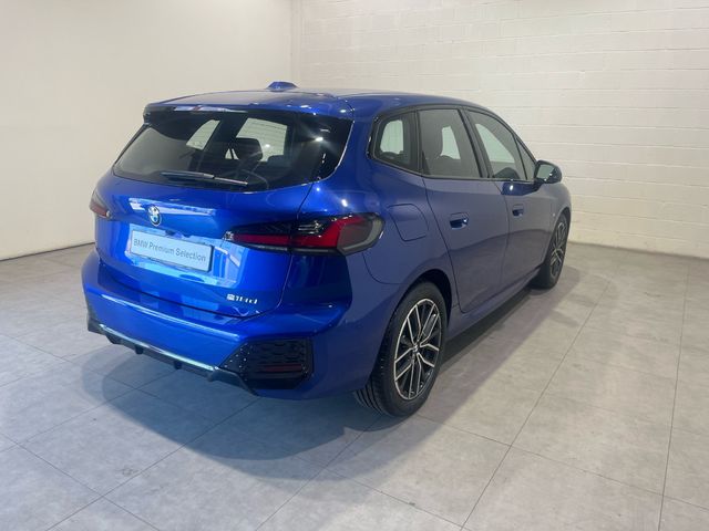 BMW Serie 2 218d Active Tourer color Azul. Año 2025. 110KW(150CV). Diésel. En concesionario Motor Munich - Terrassa - VO de Barcelona