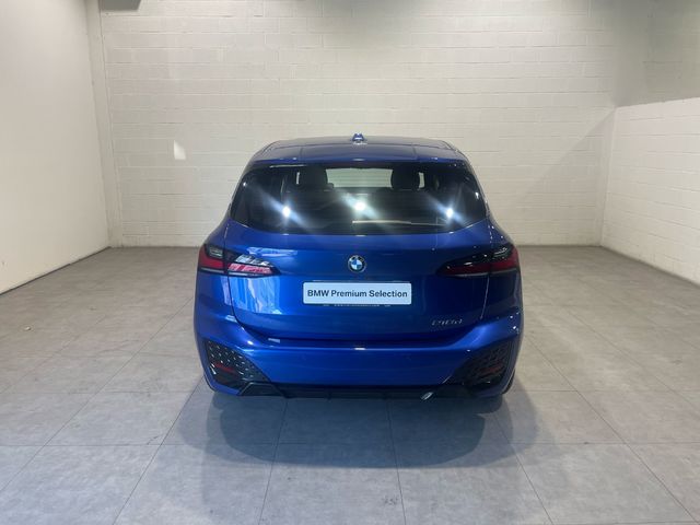 BMW Serie 2 218d Active Tourer color Azul. Año 2025. 110KW(150CV). Diésel. En concesionario Motor Munich - Terrassa - VO de Barcelona