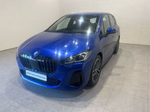 Fotos de BMW Serie 2 218d Active Tourer color Azul. Año 2025. 110KW(150CV). Diésel. En concesionario Motor Munich - Terrassa - VO de Barcelona