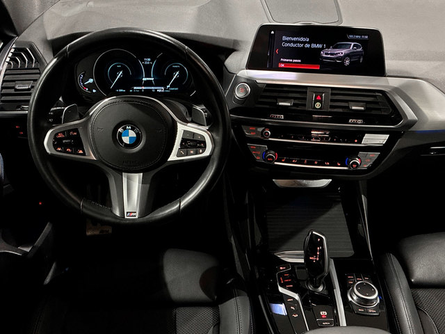 BMW X3 xDrive30e color Blanco. Año 2021. 215KW(292CV). Híbrido Electro/Gasolina. En concesionario BMW Marcos Automoción de Valencia