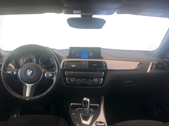 BMW Serie 2 218i Cabrio color Blanco. Año 2019. 100KW(136CV). Gasolina. En concesionario Vehinter Getafe de Madrid
