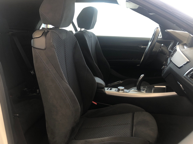 BMW Serie 2 218i Cabrio color Blanco. Año 2019. 100KW(136CV). Gasolina. En concesionario Vehinter Getafe de Madrid