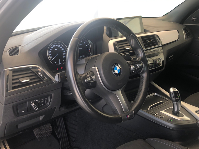 BMW Serie 2 218i Cabrio color Blanco. Año 2019. 100KW(136CV). Gasolina. En concesionario Vehinter Getafe de Madrid