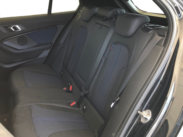BMW Serie 1 116d color Negro. Año 2020. 85KW(116CV). Diésel. En concesionario Vehinter Getafe de Madrid