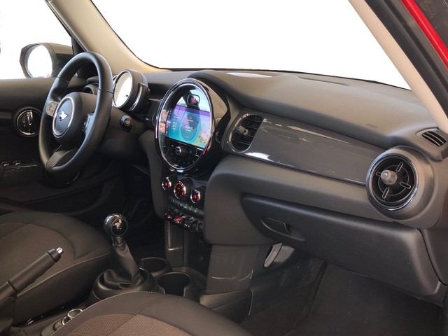 fotoG 7 del MINI MINI 5 Puertas Cooper 100 kW (136 CV) 136cv Gasolina del 2021 en Madrid