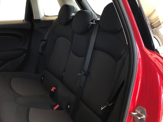 fotoG 8 del MINI MINI 5 Puertas Cooper 100 kW (136 CV) 136cv Gasolina del 2021 en Madrid