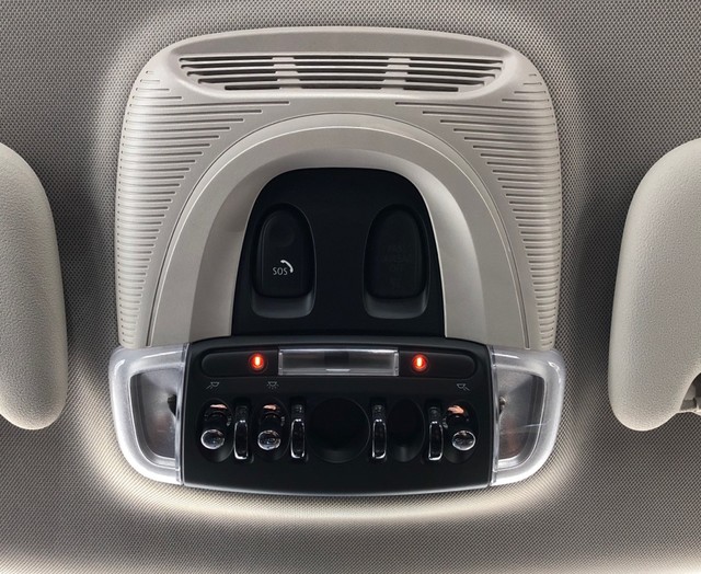 fotoG 16 del MINI MINI 5 Puertas Cooper 100 kW (136 CV) 136cv Gasolina del 2021 en Madrid