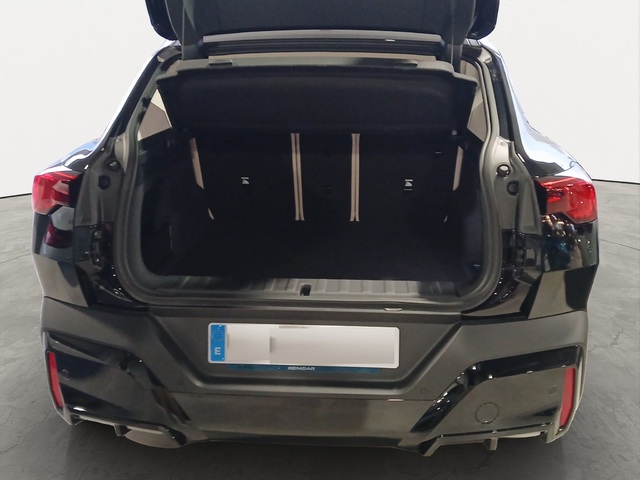 BMW X2 sDrive20d color Negro. Año 2025. 120KW(163CV). Diésel. En concesionario GANDIA Automoviles Fersan, S.A. de Valencia