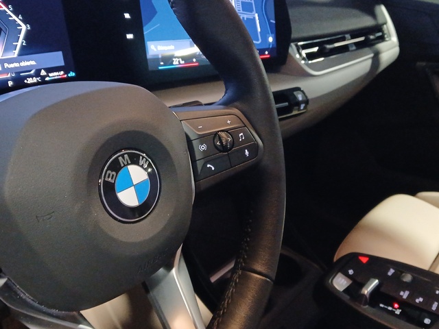 BMW X2 sDrive20d color Negro. Año 2025. 120KW(163CV). Diésel. En concesionario GANDIA Automoviles Fersan, S.A. de Valencia