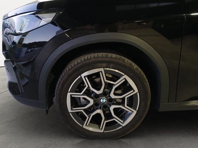 BMW X2 sDrive20d color Negro. Año 2025. 120KW(163CV). Diésel. En concesionario GANDIA Automoviles Fersan, S.A. de Valencia