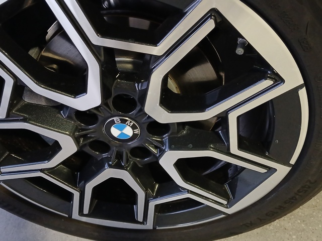 BMW X2 sDrive20d color Negro. Año 2025. 120KW(163CV). Diésel. En concesionario GANDIA Automoviles Fersan, S.A. de Valencia