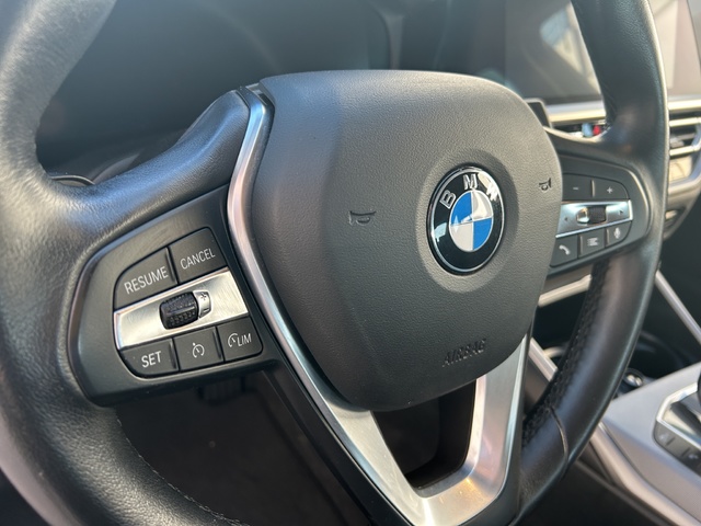 BMW Serie 3 318d color Negro. Año 2022. 110KW(150CV). Diésel. En concesionario GANDIA Automoviles Fersan, S.A. de Valencia