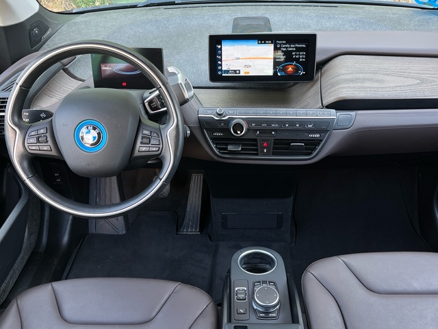 BMW i3 120Ah color Negro. Año 2019. 125KW(170CV). Eléctrico. En concesionario Celtamotor Vigo de Pontevedra