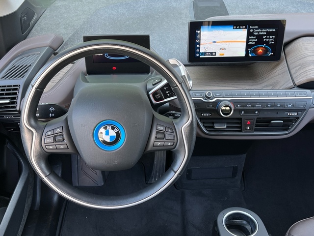 BMW i3 120Ah color Negro. Año 2019. 125KW(170CV). Eléctrico. En concesionario Celtamotor Vigo de Pontevedra