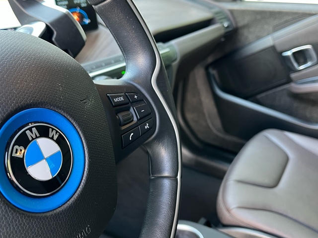 BMW i3 120Ah color Negro. Año 2019. 125KW(170CV). Eléctrico. En concesionario Celtamotor Vigo de Pontevedra