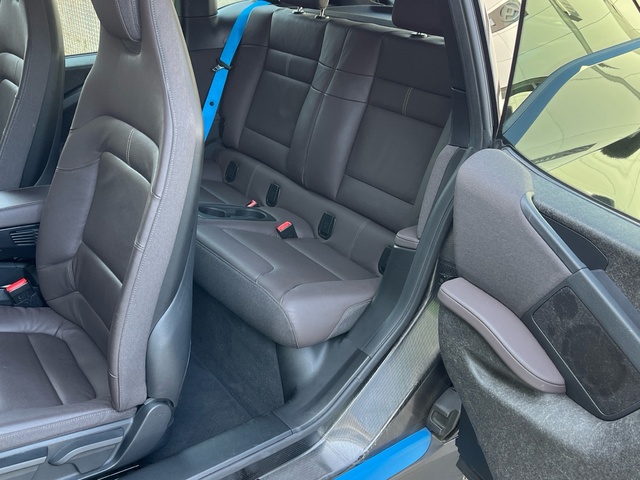 BMW i3 120Ah color Negro. Año 2019. 125KW(170CV). Eléctrico. En concesionario Celtamotor Vigo de Pontevedra