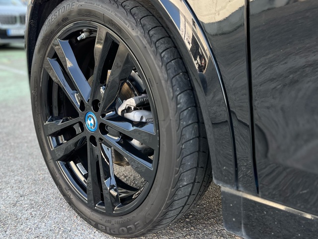 BMW i3 120Ah color Negro. Año 2019. 125KW(170CV). Eléctrico. En concesionario Celtamotor Vigo de Pontevedra