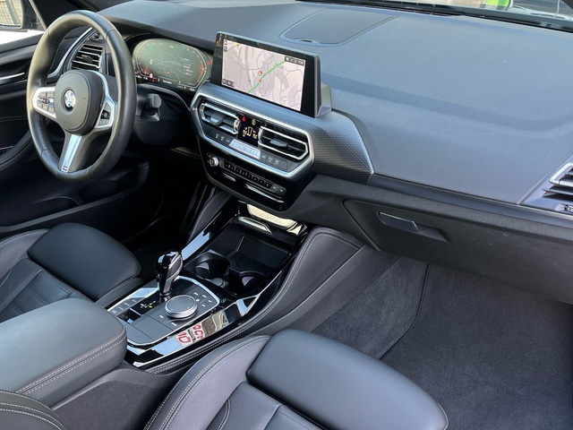 BMW X4 xDrive20d color Gris. Año 2022. 140KW(190CV). Diésel. En concesionario Celtamotor Vigo de Pontevedra